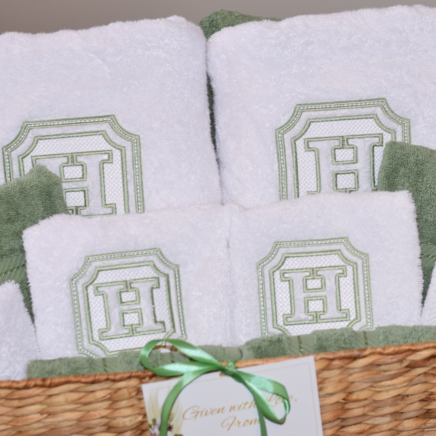 Wedding & Anniversary Gifts | Personalized Keepsakes & Jewelry