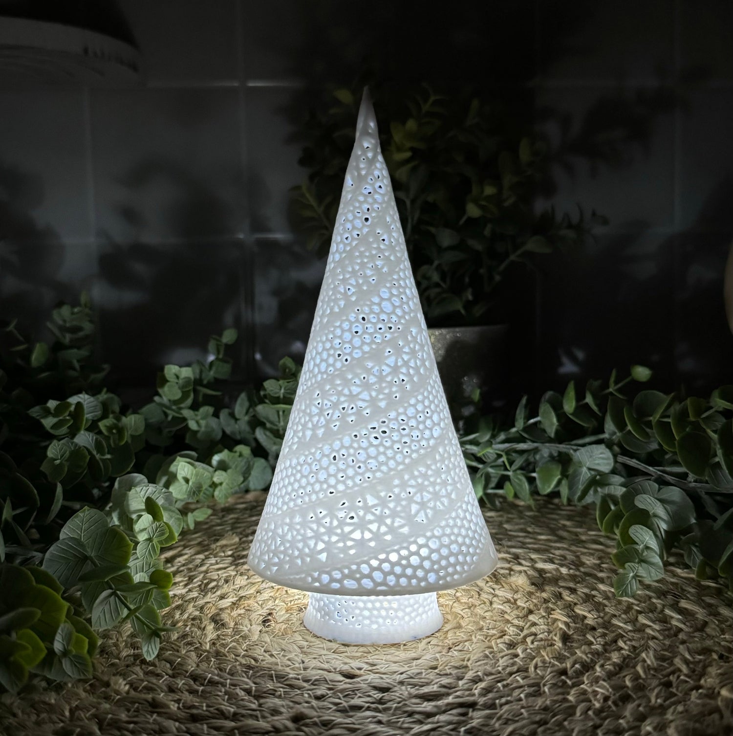 Holiday & Seasonal Décor | Ornaments, Towels & Mantel Décor
